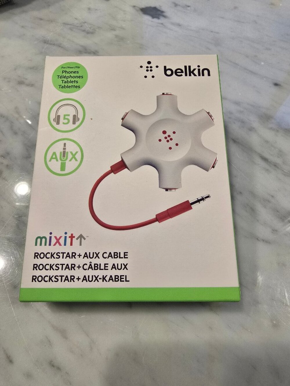 NIB Belkin RockStar Multi Headphone Audio Splitter